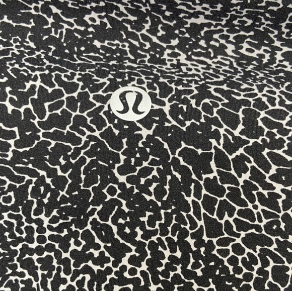 Lululemon In Movement Tight 25" *Everlux Diffuse Starlight Black - Picture 10 of 11